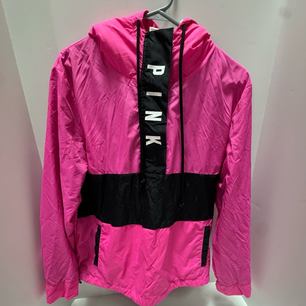 NWOT! PINK Victoria's Secret Fuchsia and Black Sherpa Hood Anorak 1/4 zip jacket